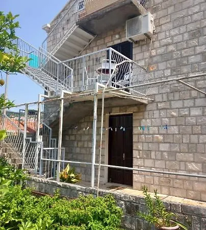 아파트 Apartman A4 *